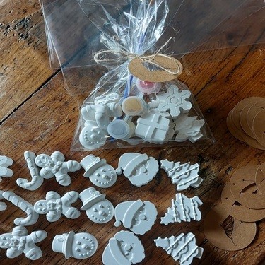 Kit 7 figurines à peindre – Figurines en Raysin + Pot de peinture