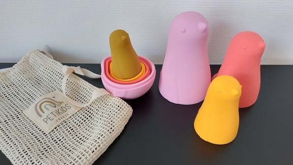 Les oiseaux gigognes rose silicone