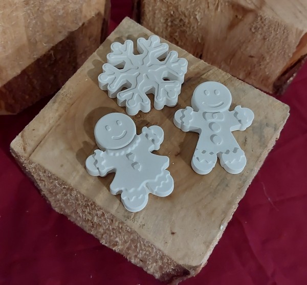 Kit 3 figurines à peindre – Spécial NOËL (Figurines en Raysin + 3 petits pots de peinture)